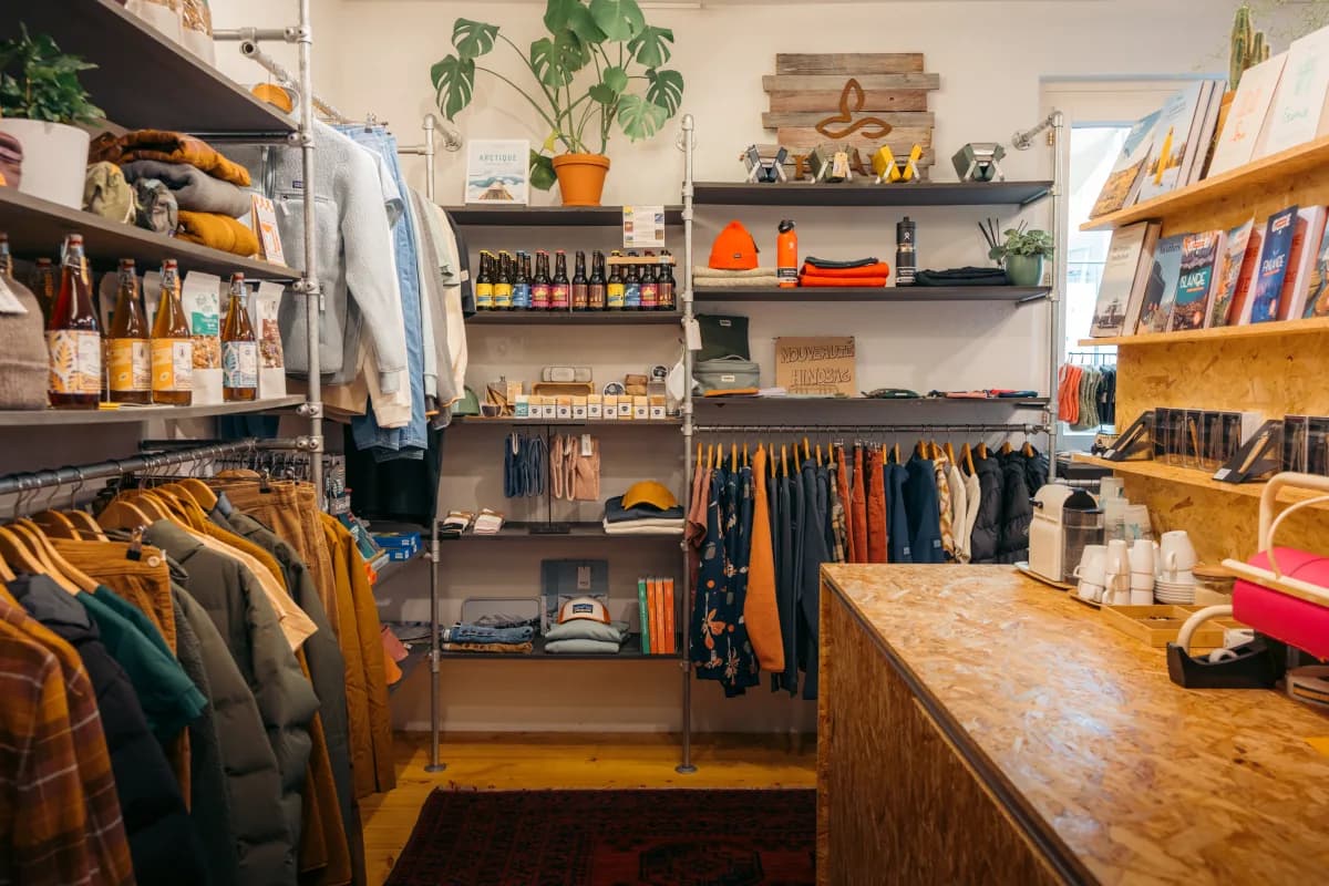 Intérieur du magasin — espace lifestyle