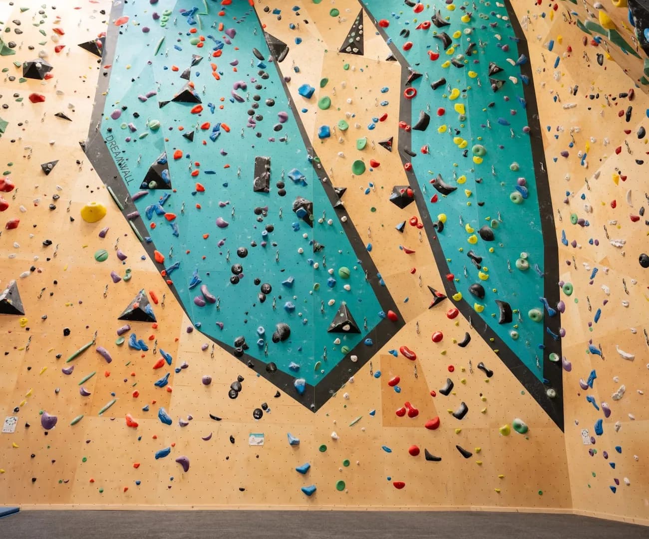 Soirée Projection - Films de kayak & escalade X Entrepôt